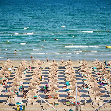 Rusty Sands Apt Spa N Pools Beach Resort Năvodari Exteriör bild