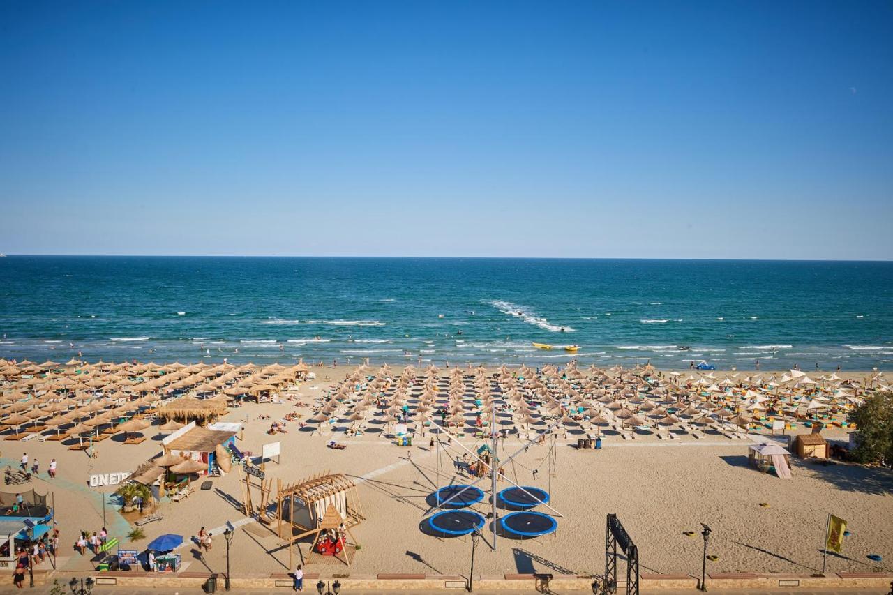 Rusty Sands Apt Spa N Pools Beach Resort Năvodari Exteriör bild