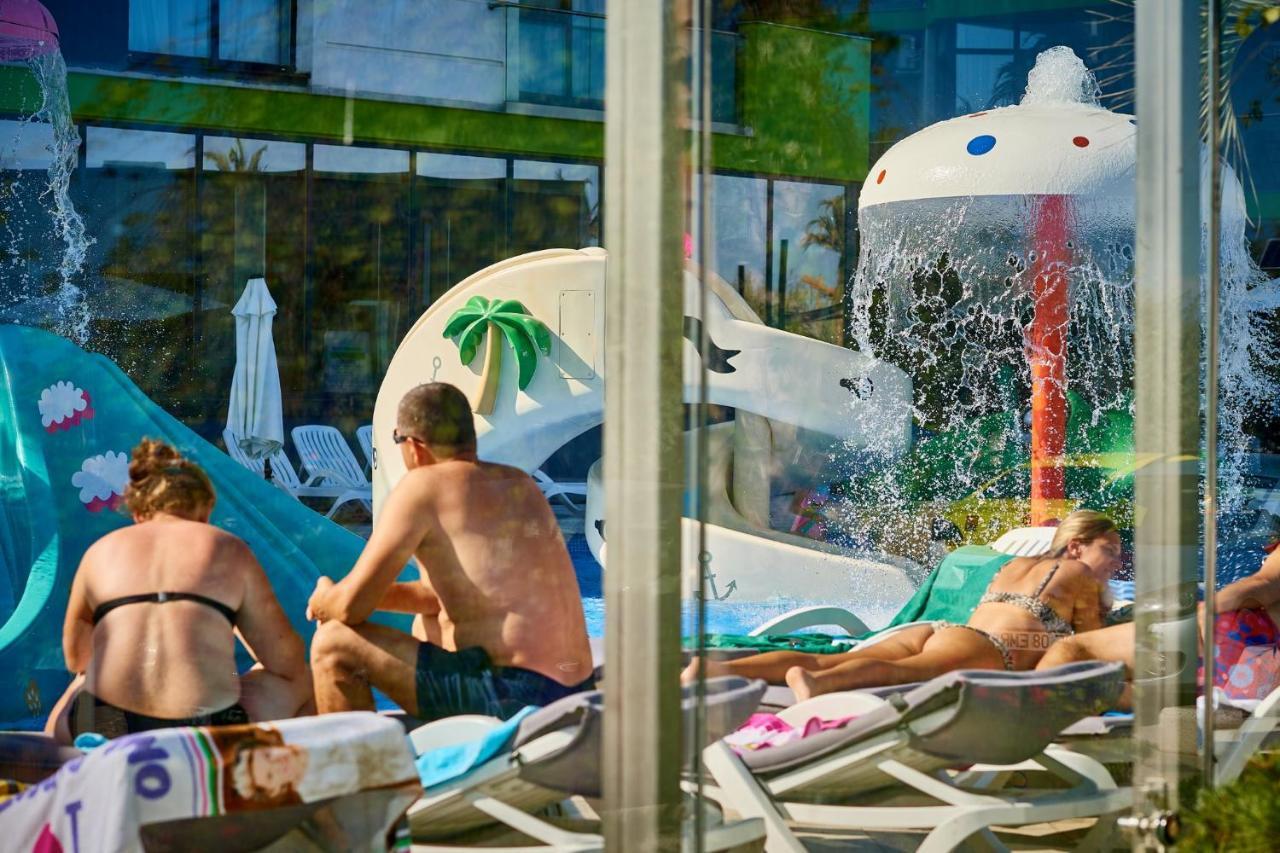 Rusty Sands Apt Spa N Pools Beach Resort Năvodari Exteriör bild