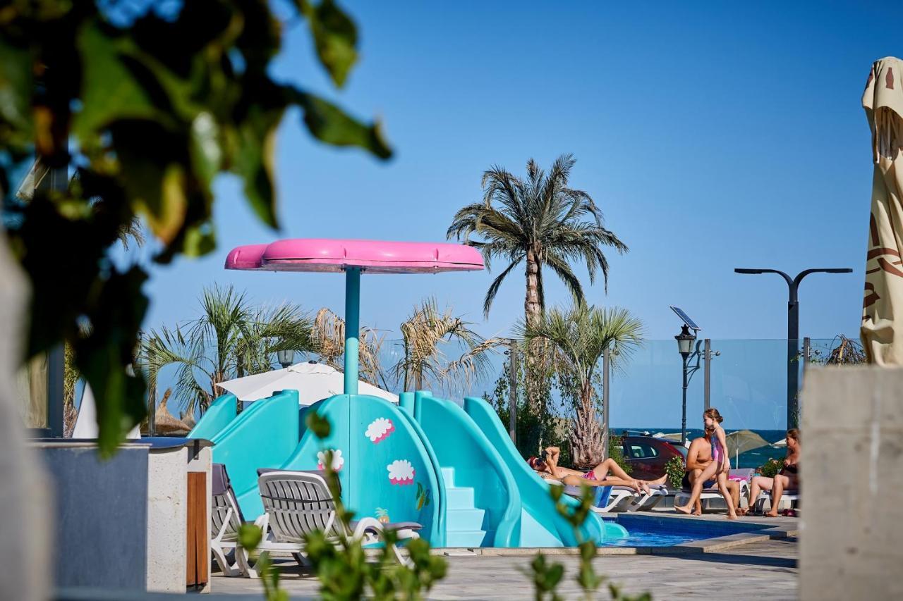 Rusty Sands Apt Spa N Pools Beach Resort Năvodari Exteriör bild